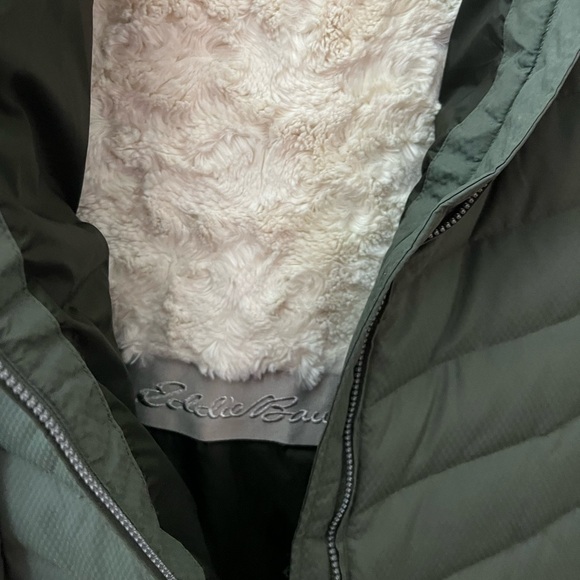 Eddie Bauer Women’s Sun Valley Down Parka • 2x • sage green - Picture 5 of 9